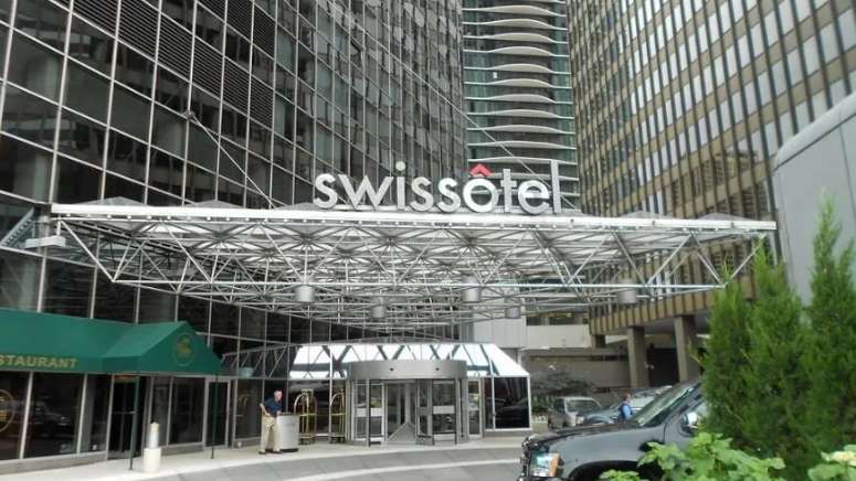 Swissotel MDW Airport Parking 