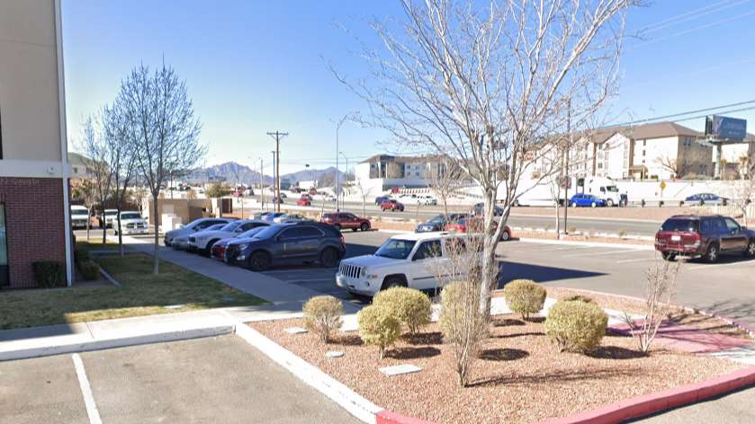 Holiday Inn Express ELP Airport Parking