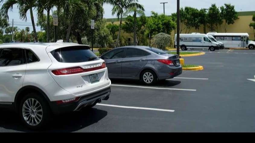 Rodeway Inn & Suites Port Everglades Cruise Parking
