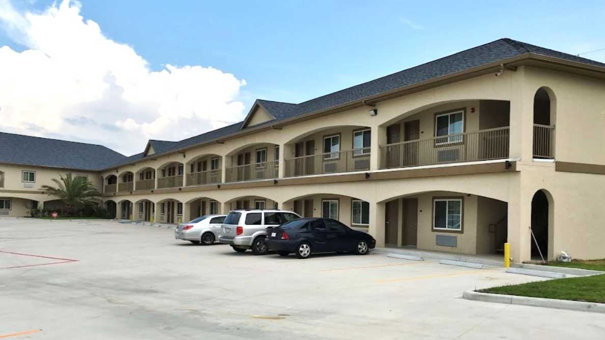 Regency Suites IAH Airport Parking