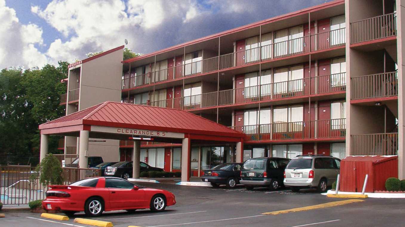 Parkway INN BHM Airport Parking