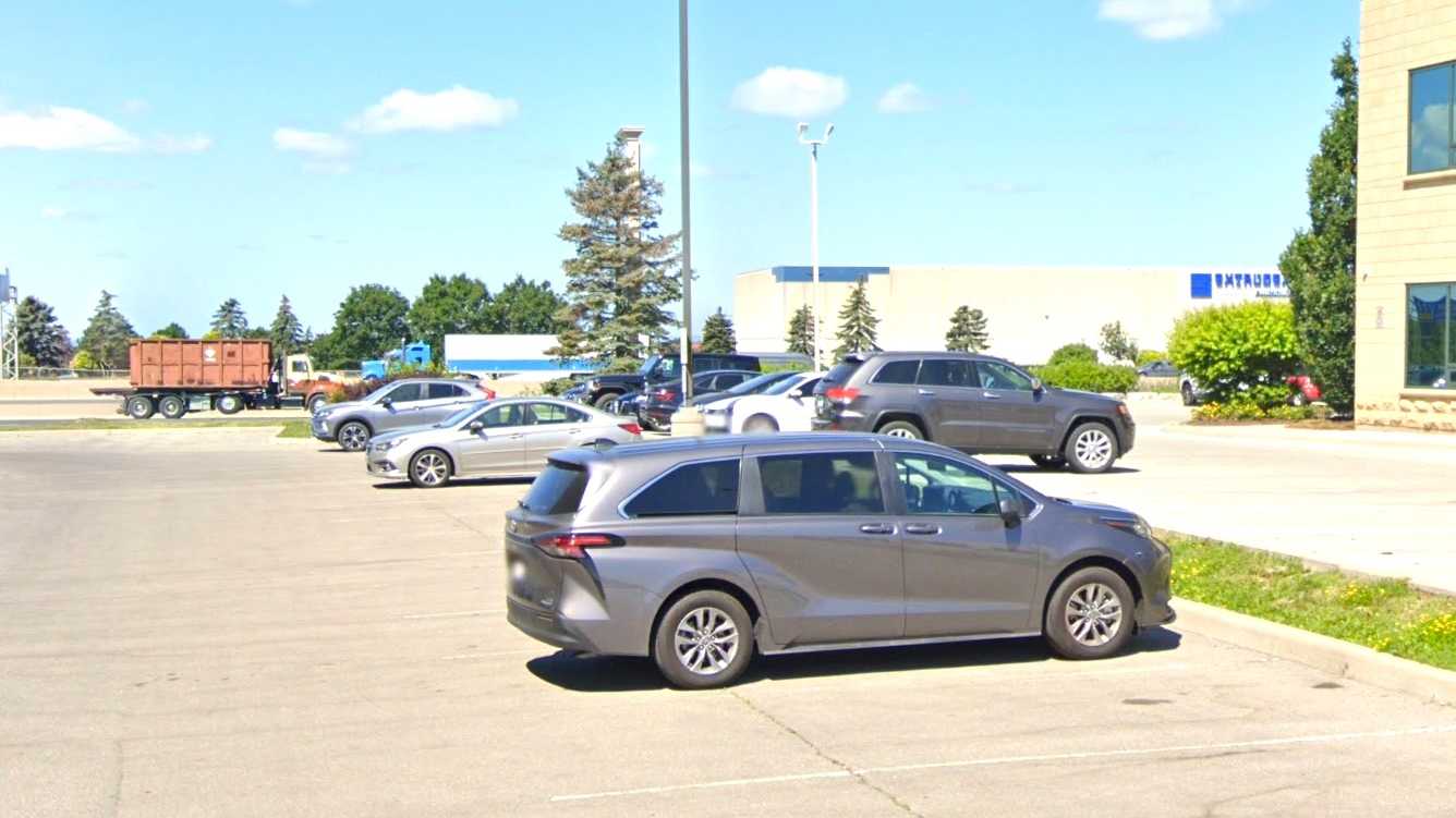 Springhill Suites by Marriott YYZ Airport Parking 