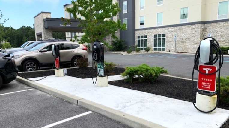 Hampton Inn ACY Airport Parking