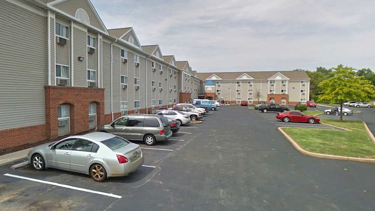 InTown Suites Extended Stay STL Airport Parking