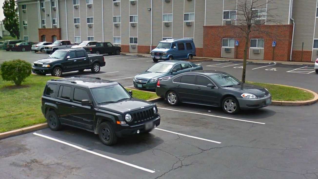 InTown Suites Extended Stay STL Airport Parking