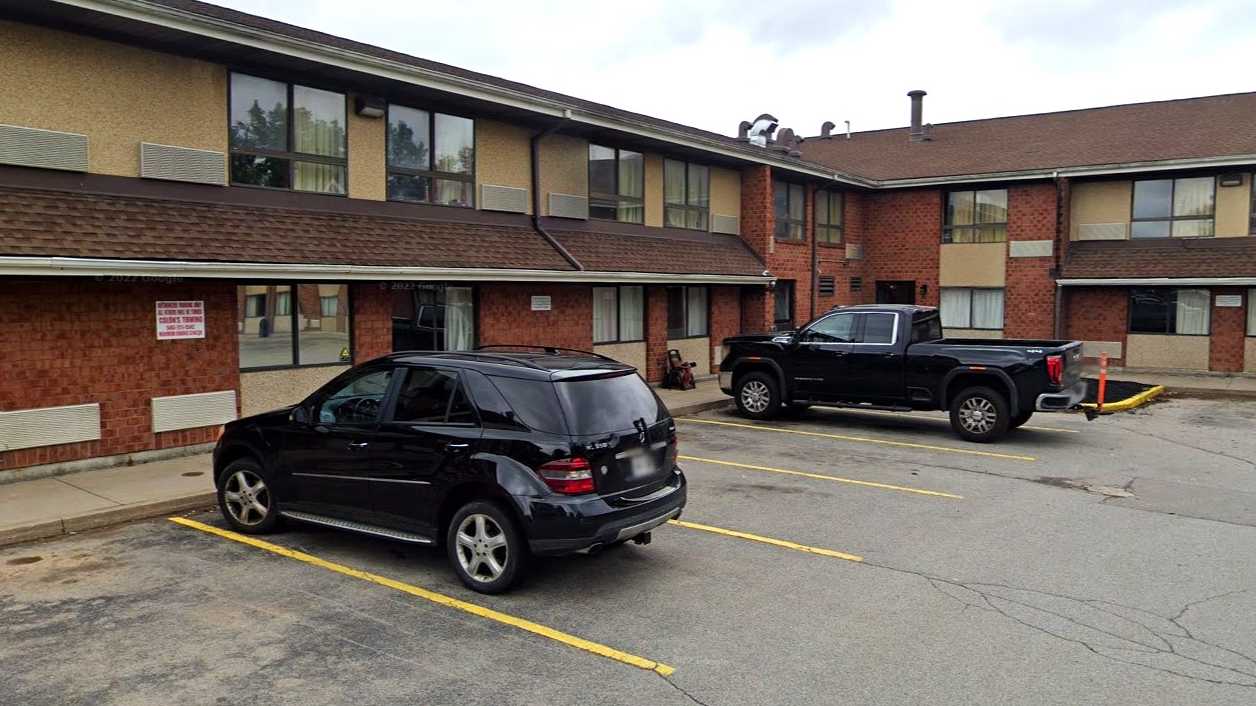 Red Roof Inn ROC Airport Parking