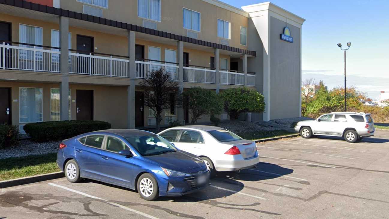 Days Inn by Wyndham CVG Airport Parking
