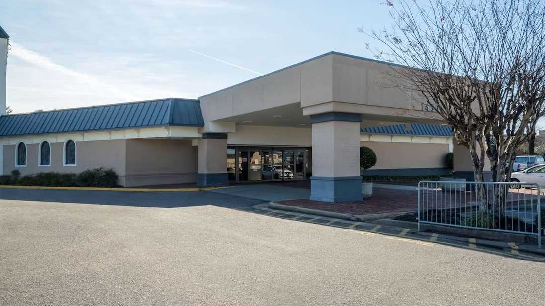 Travelodge by Wyndham MEM Airport Parking
