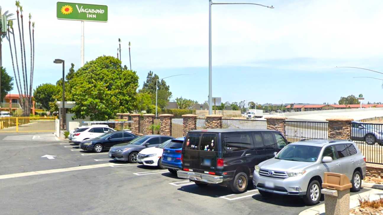 Vagabond Inn SNA Airport Parking