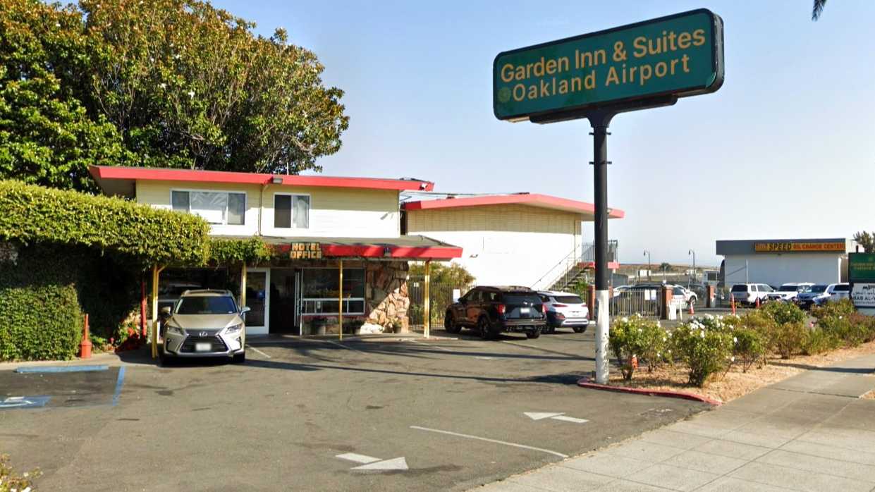 Garden Inn and Suites OAK Airport Parking