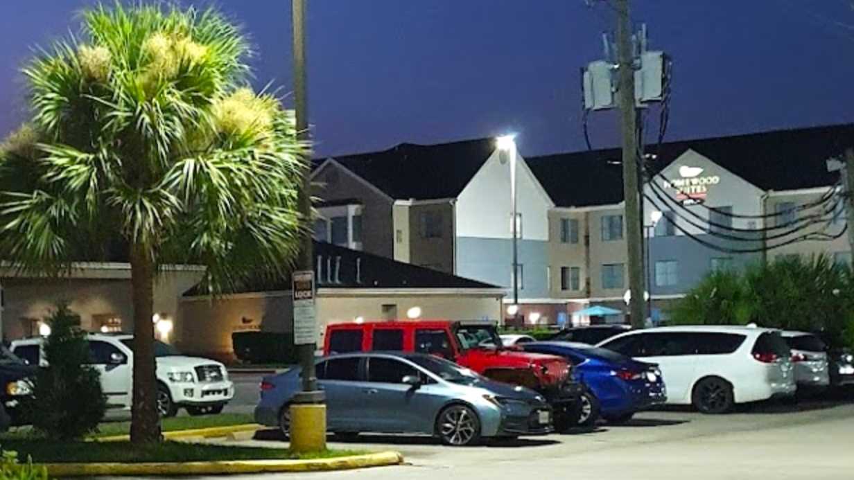 Wingate by Wyndham Houston Bush Intercontinental Airport Parking (No Shuttle)
