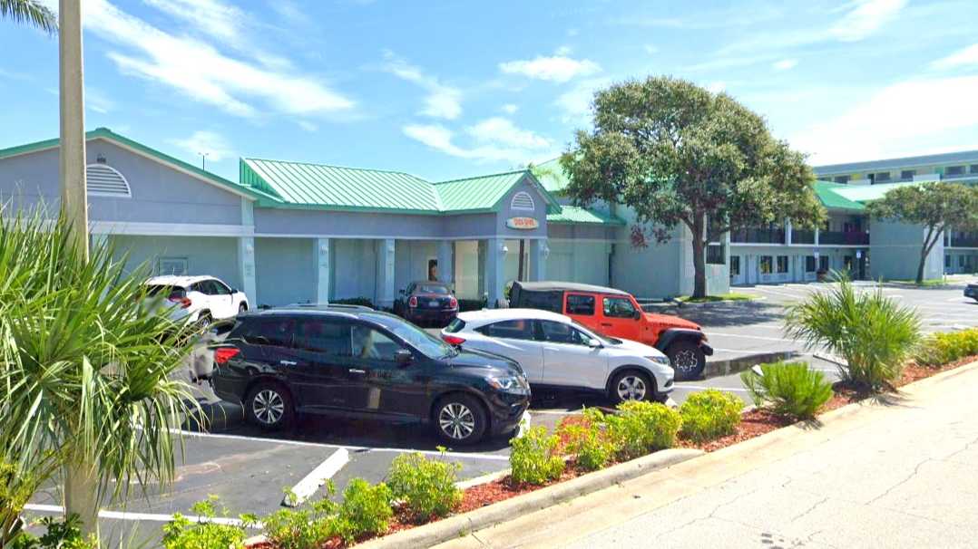 Beachside Hotel & Suites Port Canaveral Cruise Parking