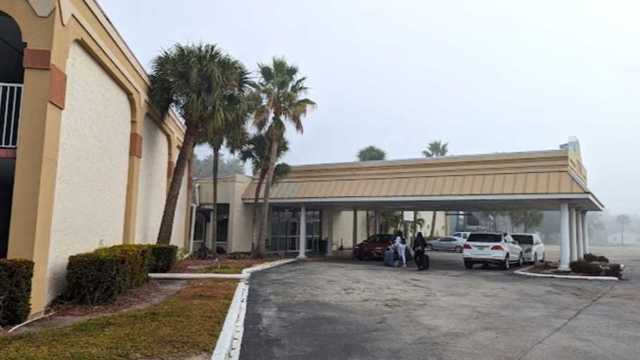 Econo Lodge Port Canaveral Cruise Parking