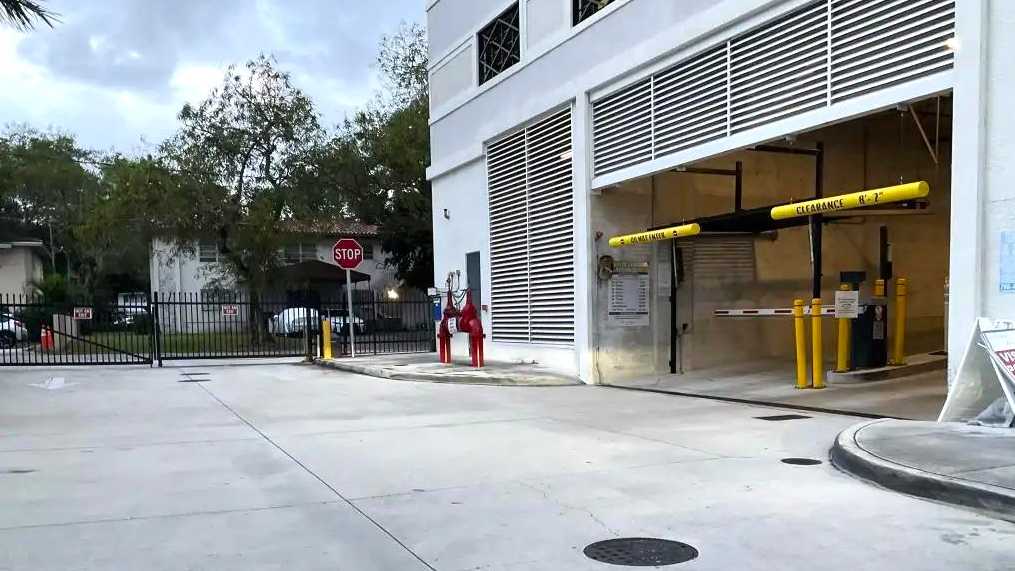 Thesis Hotel Port of Miami Cruise Parking
