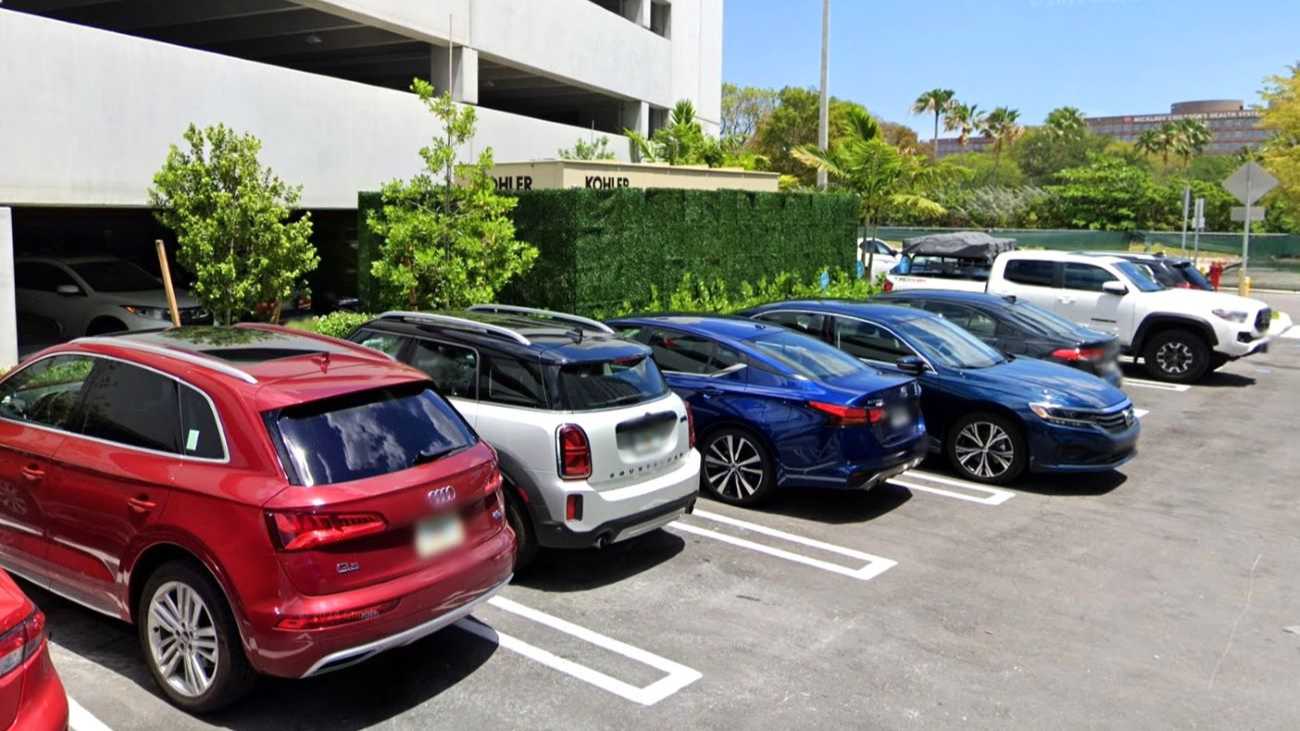 Tru by Hilton South Port of Miami Cruise Parking