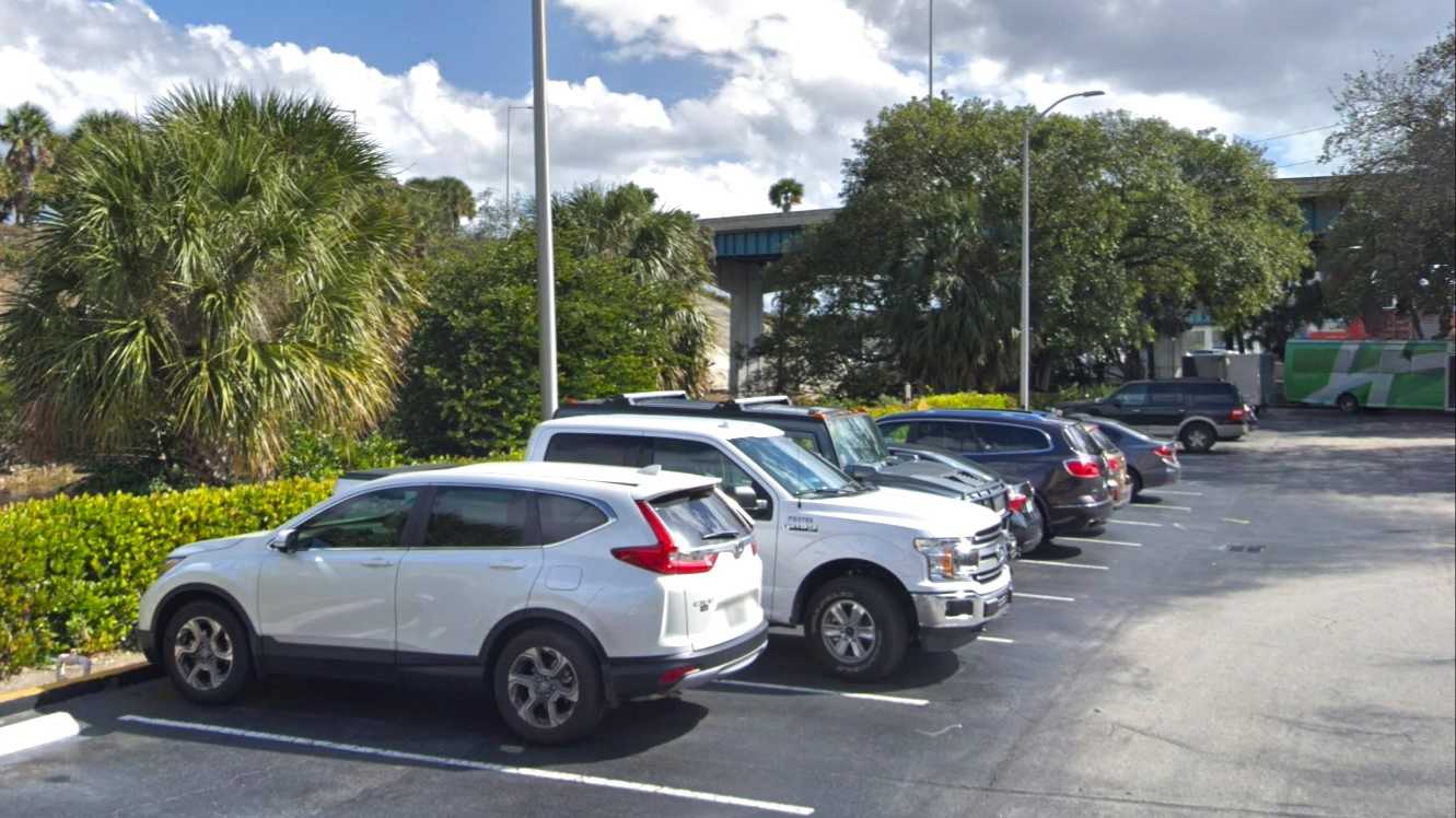 Holiday Inn Port of Miami Cruise Parking