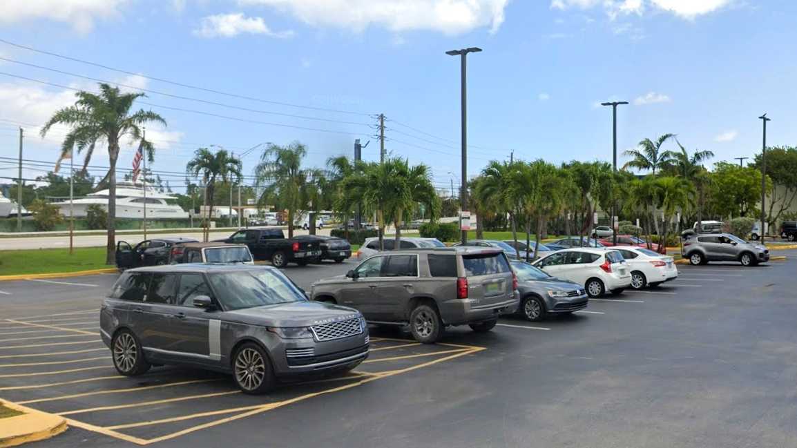 Rodeway Inn & Suites Port Everglades Cruise Parking