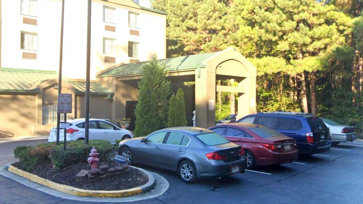 Sleep Inn ATL Airport Parking 