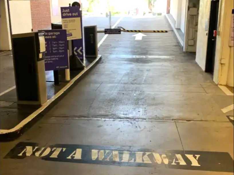 Fasttrack LAX Airport Parking