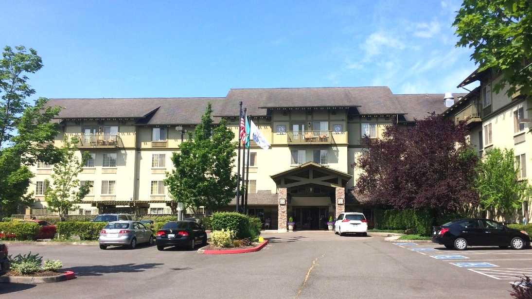 Larkspur Landing - Renton SEA Airport Parking