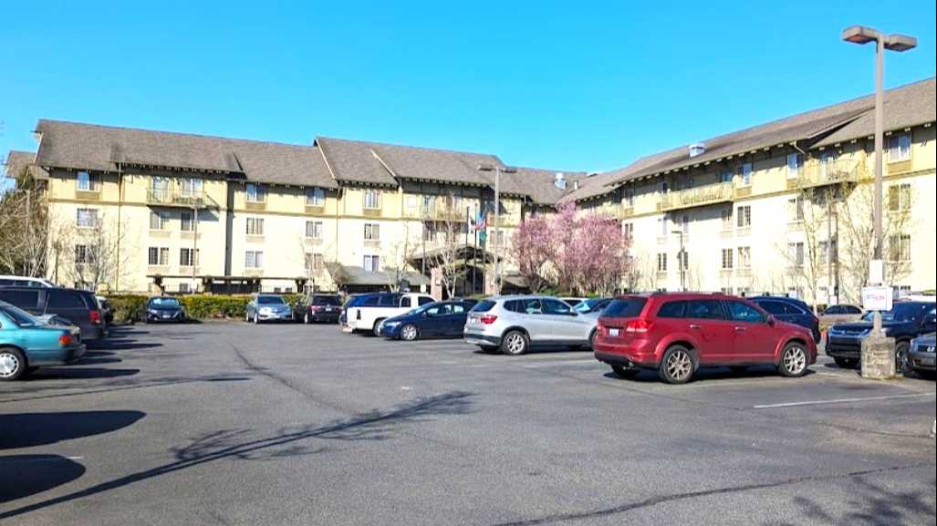 Larkspur Landing - Renton SEA Airport Parking