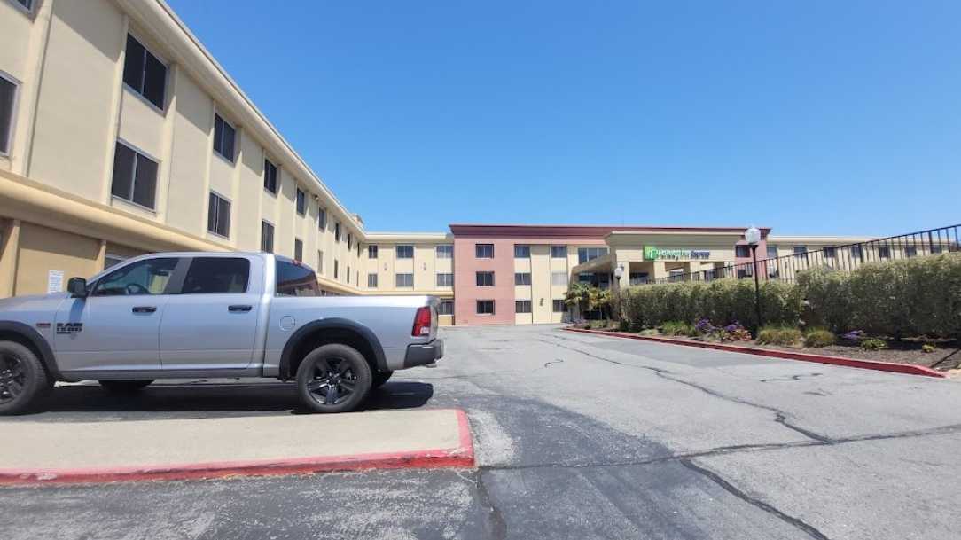Holiday Inn Express San Francisco South Airport Parking