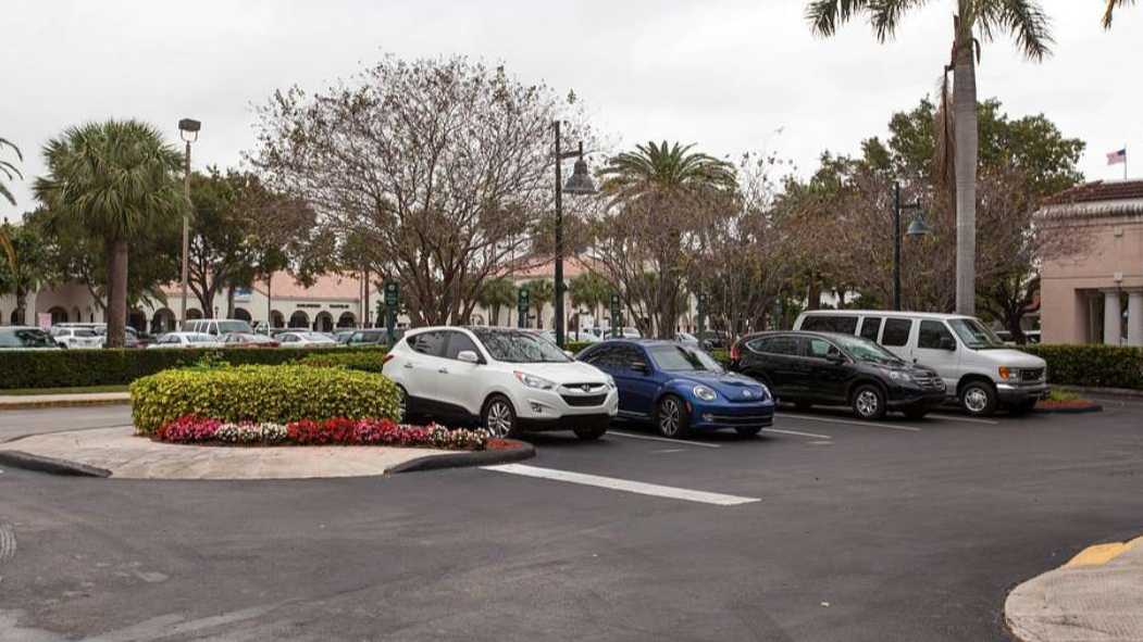 Renaissance FLL Airport Parking