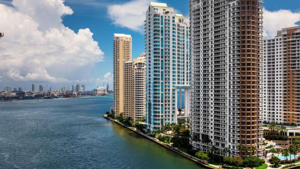 Kimpton EPIC MIA Airport Parking