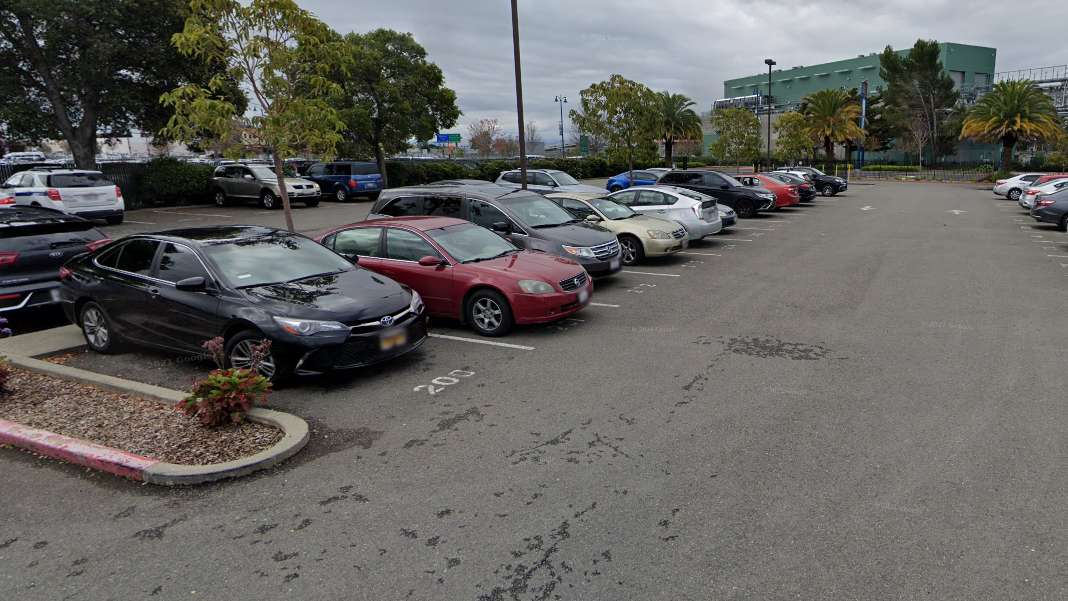 Oakland Airport Executive Hotel OAK Airport Parking