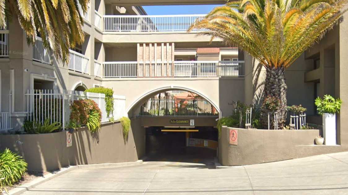 La Quinta Inn & Suites by Wyndham SFO Airport Parking
