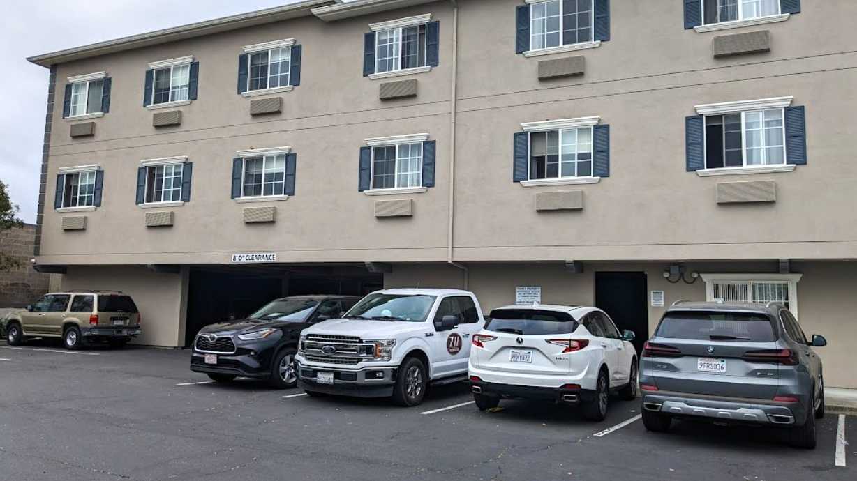 Hotel 1550 SFO Airport Parking