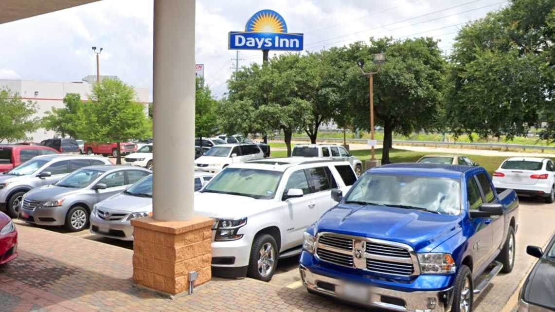 Days Inn by Wyndham DFW Airport parking