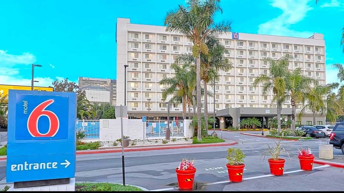 Motel 6 LAX Airport Parking 
