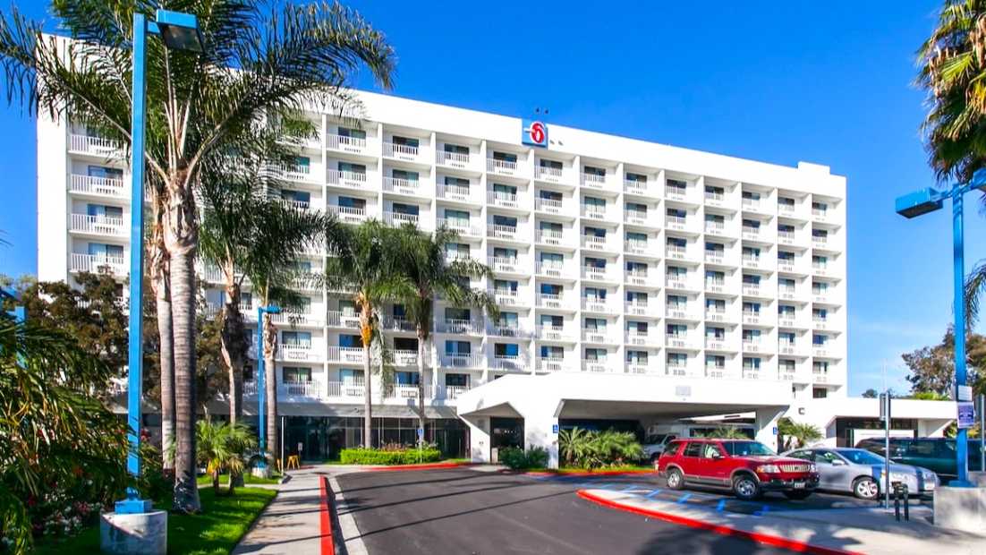 Motel 6 LAX Airport Parking 