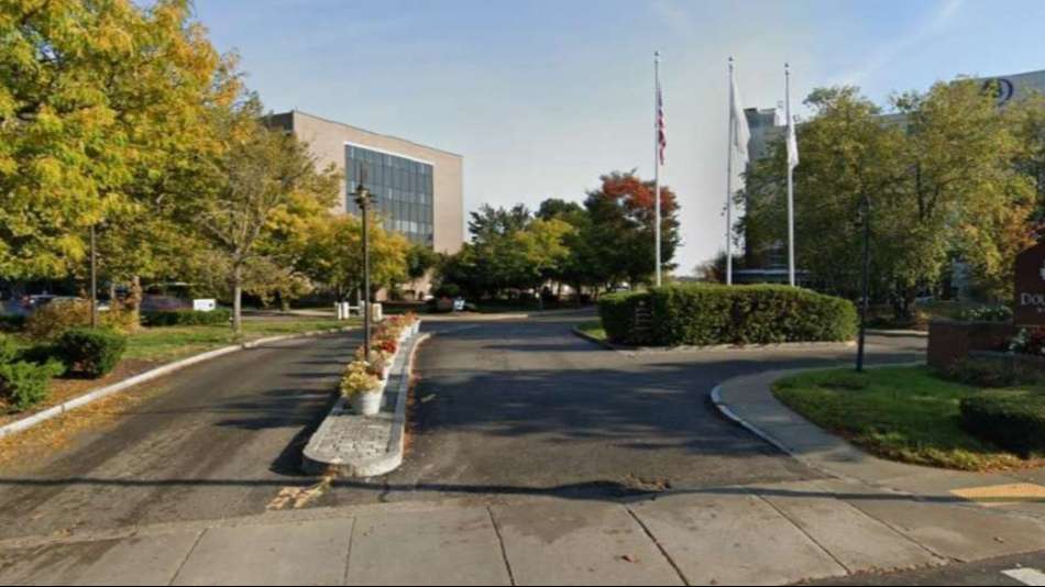DoubleTree by Hilton Bayside BOS Airport Parking