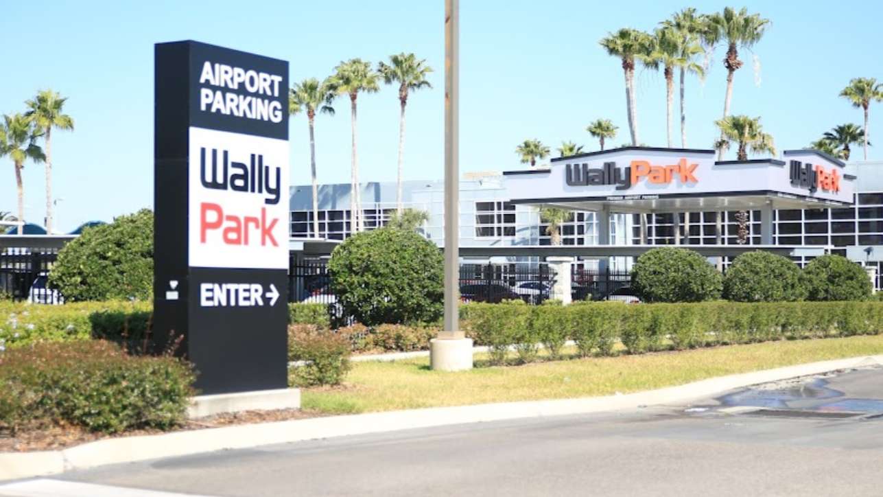 WallyPark Orlando International MCO Airport Parking