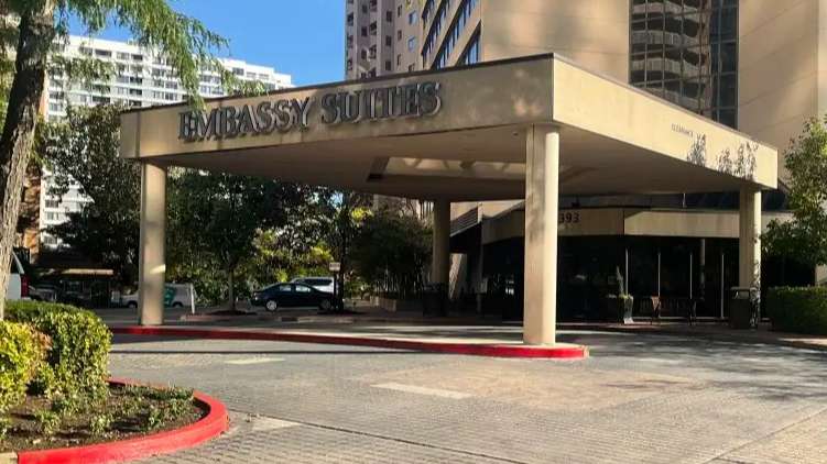 Embassy Suites by Hilton Crystal City National Airport DCA Airport Parking