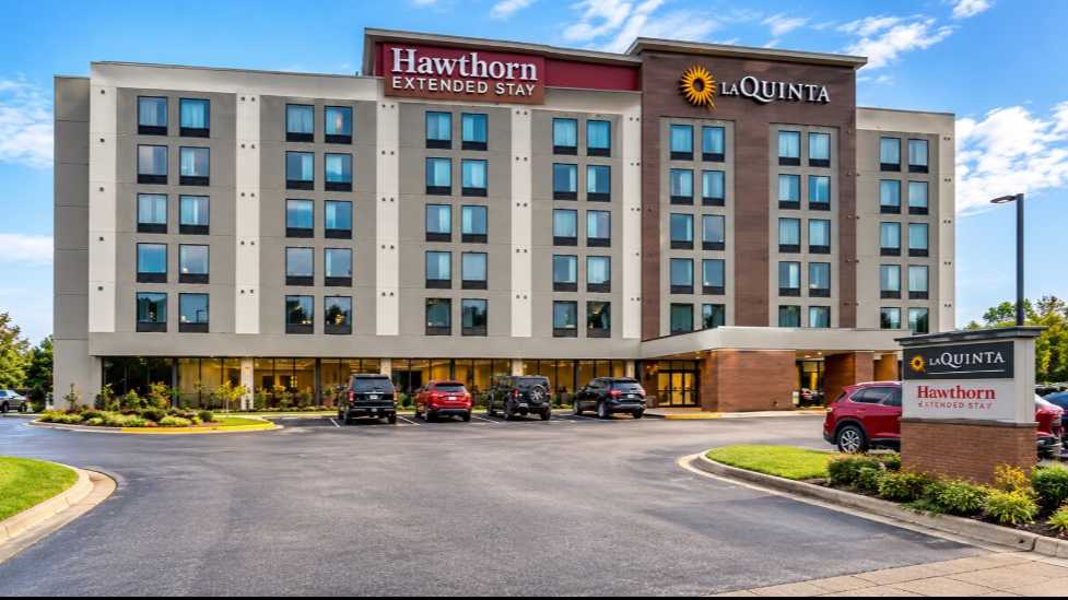  La Quinta Briley BNA Airport Parking