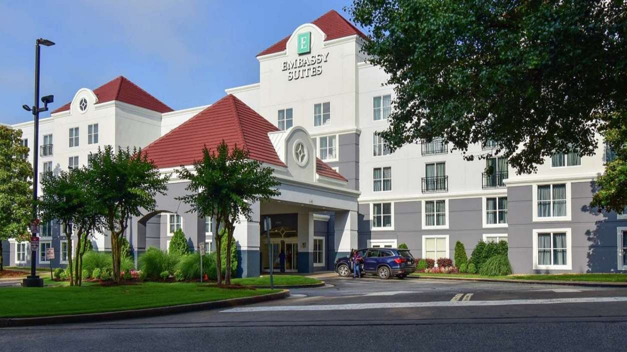 Embassy Suites by Hilton ATL Airport Parking