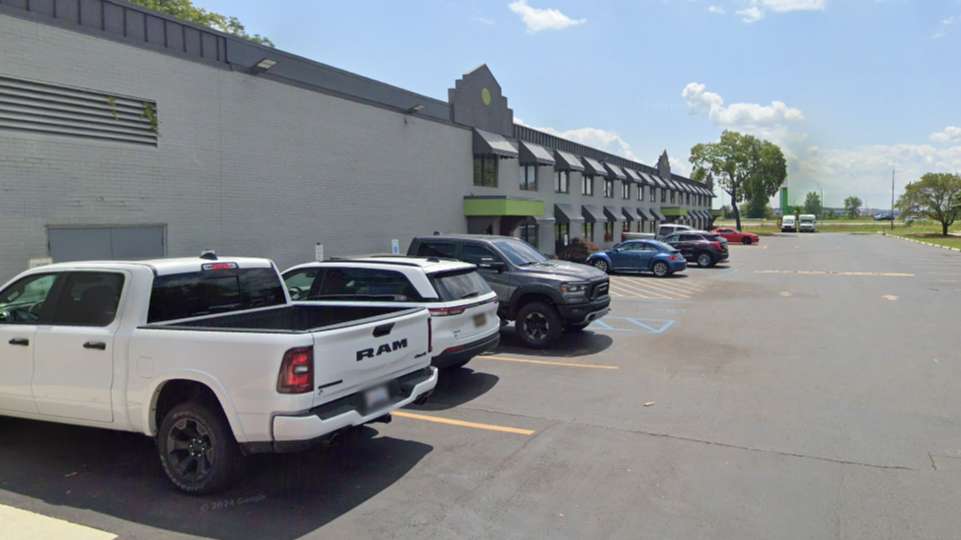 Wyndham Garden DTW Airport Parking