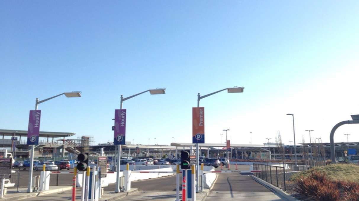 Oakland Airport Premier Parking