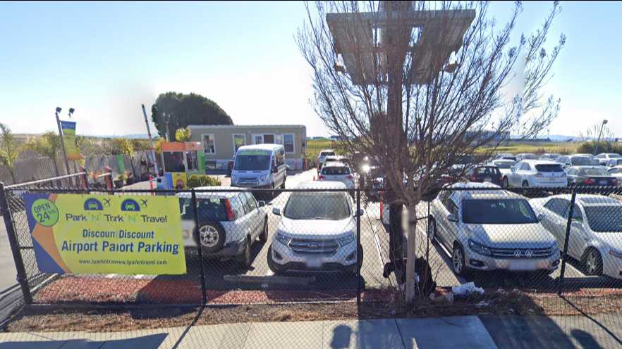 IPark N Travel OAK Airport Parking