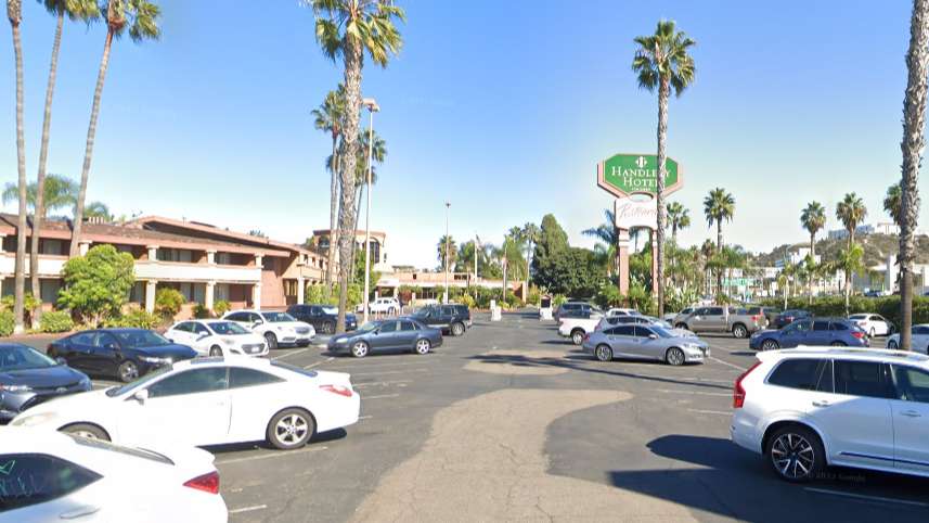 Handlery Hotel SAN Airport Parking