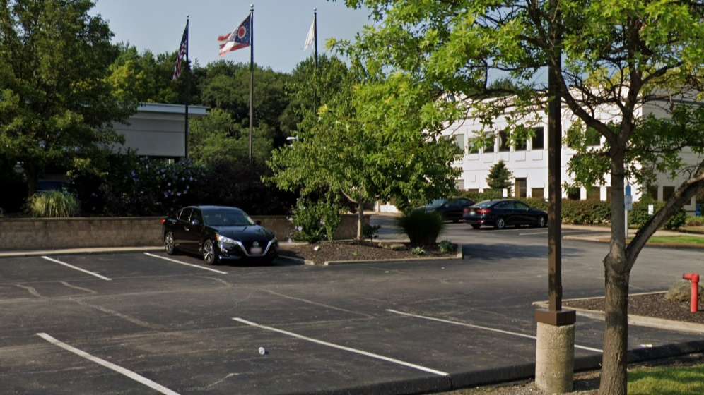  La Quinta Inn & Suites CLE Airport Parking