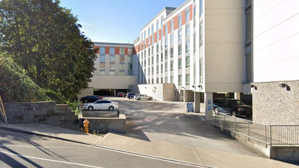 Four Points by Sheraton South SEA Airport Parking