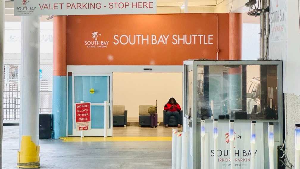 105 LAX Airport Parking