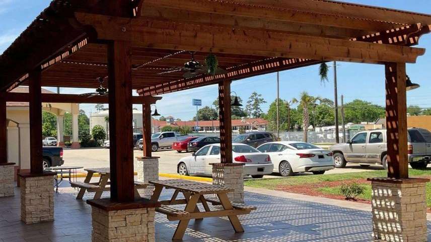 Days Inn by Wyndham IAH Airport Parking