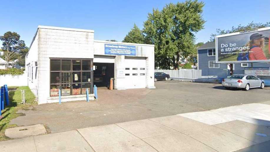 Broadway Motors BOS Airport Parking (24 Hours Shuttle)