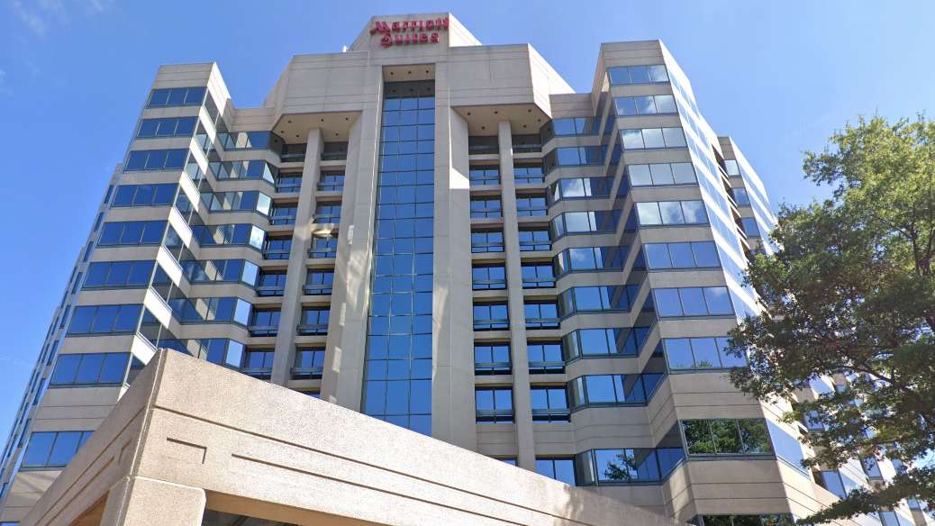 Washington Dulles Marriott Suites Airport Parking