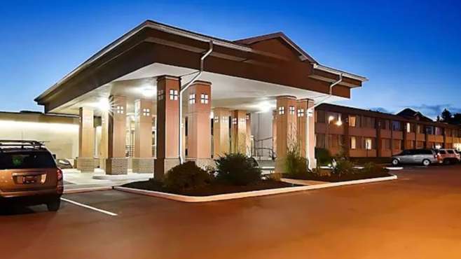 Quality Inn & Suites SYR Airport Parking